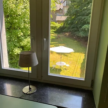 Belle Maison Privee Avec Jardin Dans Le Centre De *