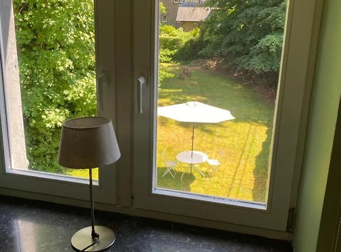 Belle Maison Privee Avec Jardin Dans Le Centre De *